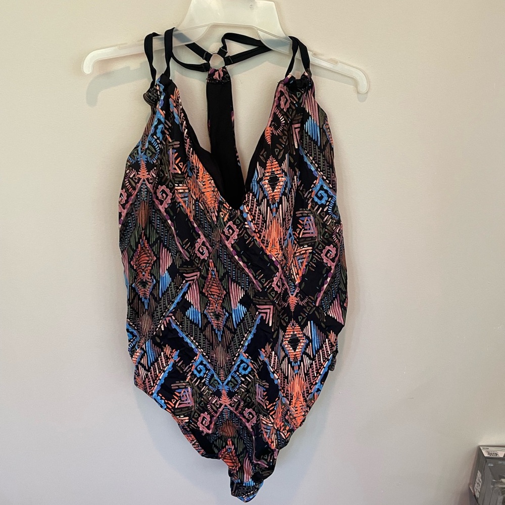 Colorful Geometric women’s One Piece Swimsuit